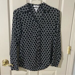 Express Women's Geometric Black and White Button-Down Shirt